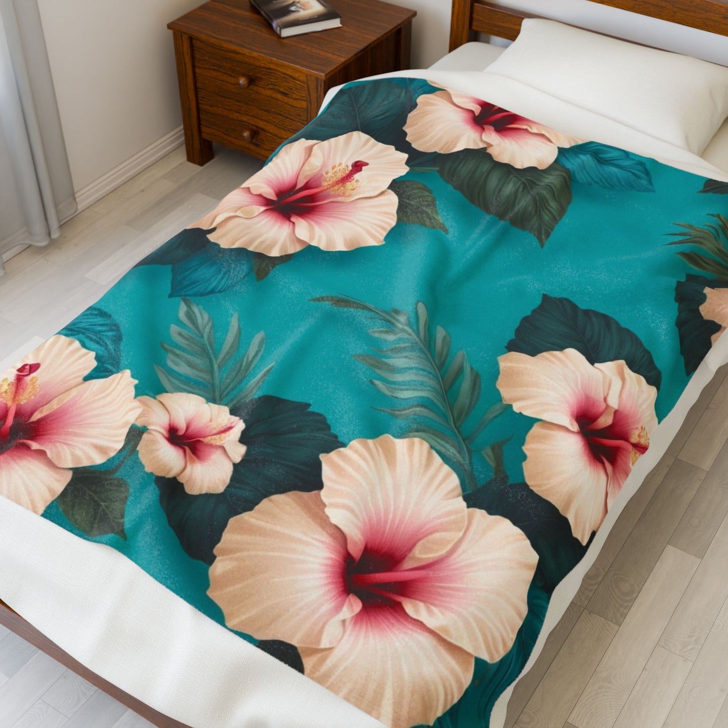 Tropical Floral Velveteen Plush Blanket - Cozy Floral Decor for Home