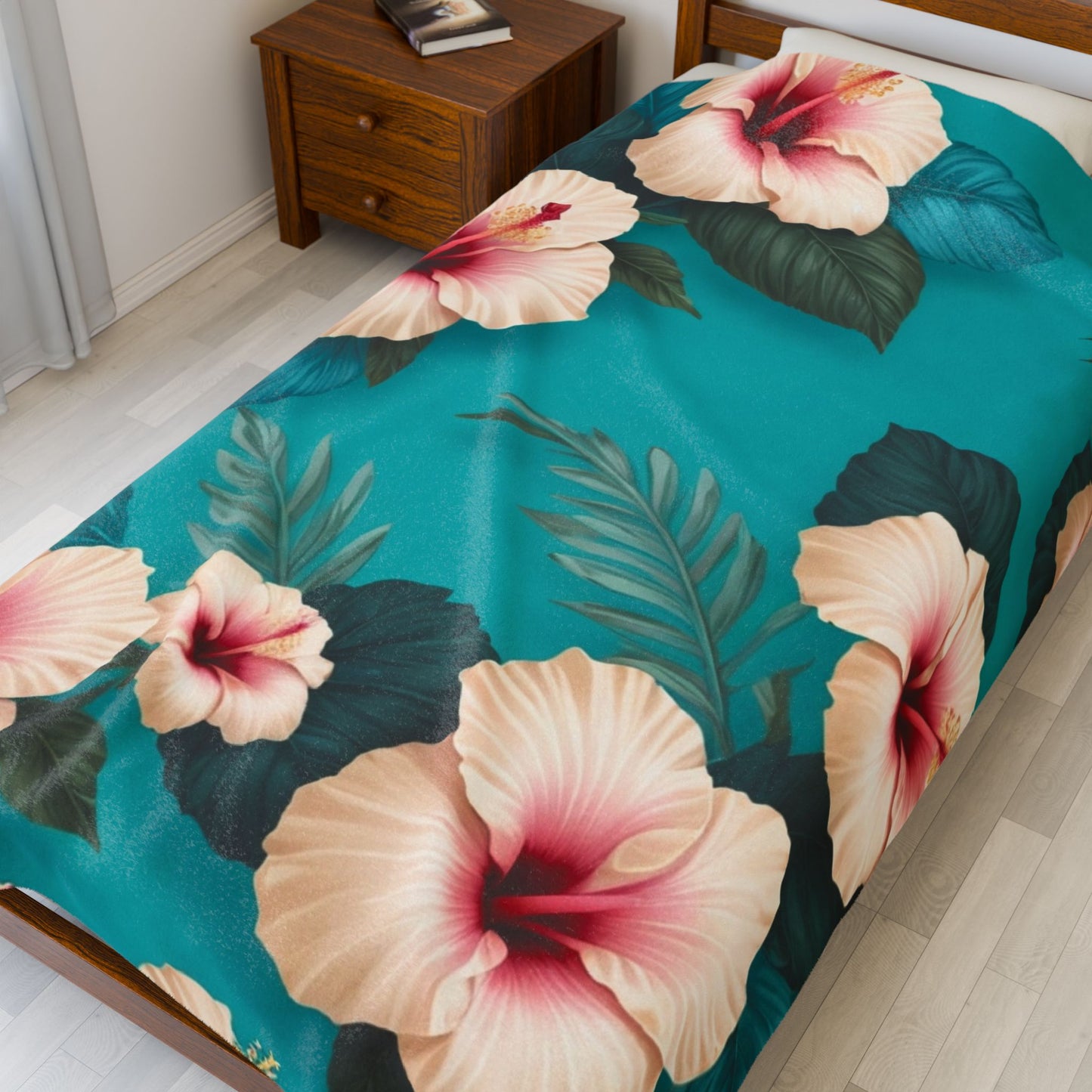 Tropical Floral Velveteen Plush Blanket - Cozy Floral Decor for Home