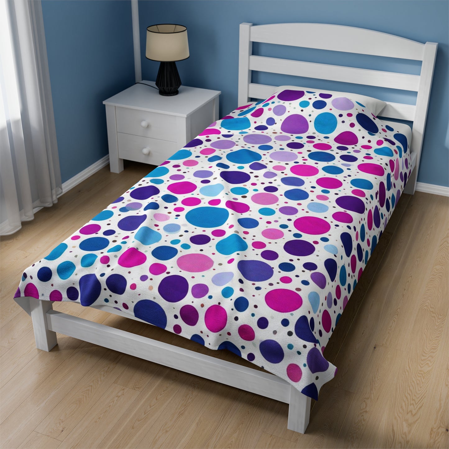Velveteen Plush Blanket - Polka Dot Design