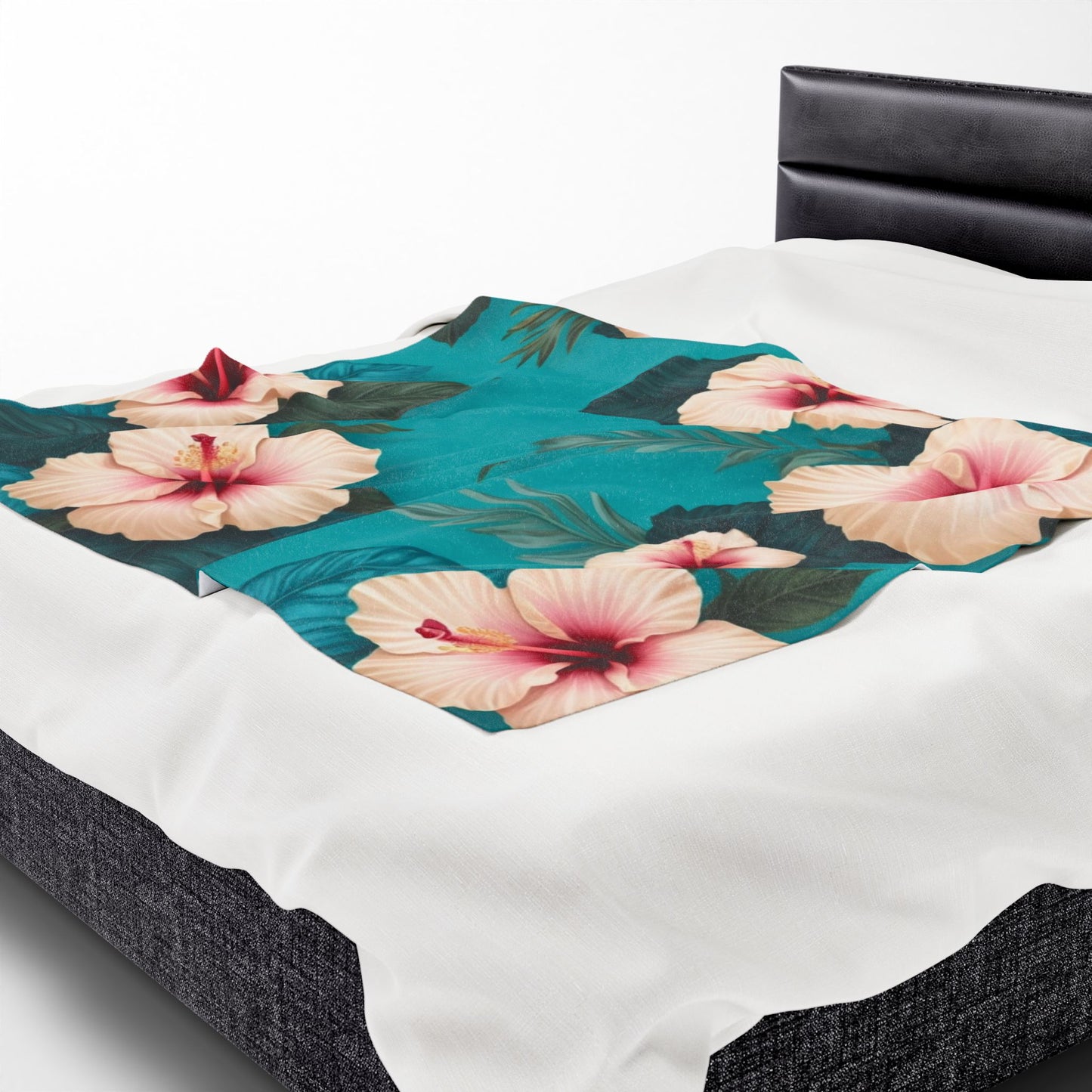 Tropical Floral Velveteen Plush Blanket - Cozy Floral Decor for Home