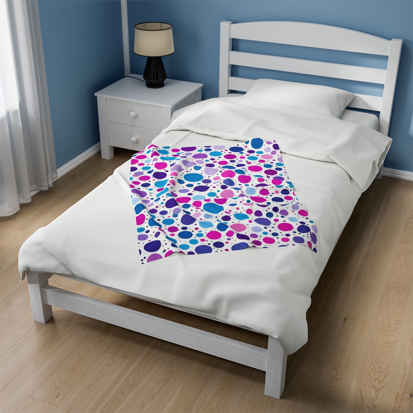 Velveteen Plush Blanket - Polka Dot Design