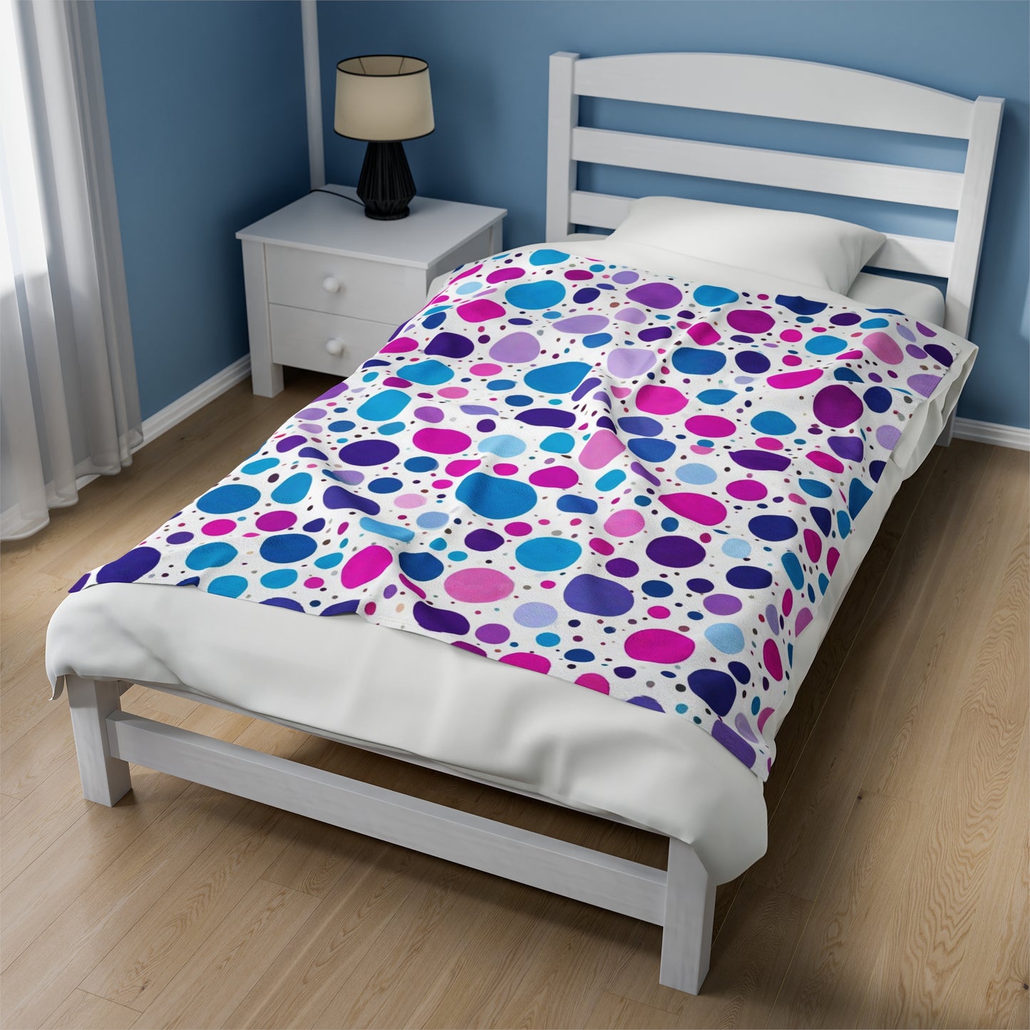 Velveteen Plush Blanket - Polka Dot Design